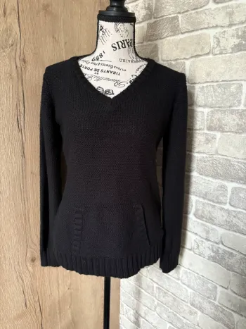 Pull en maille avec une poche taille 36