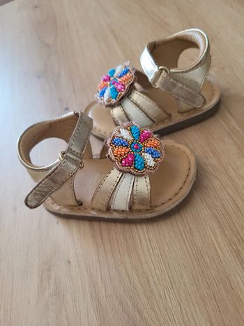 Sandales
