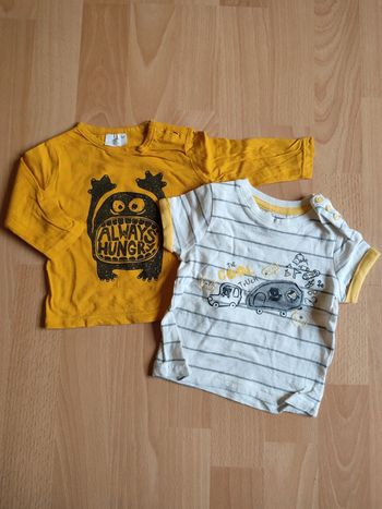 Lot 2 t-shirts manches courtes et longues jaune et blanc neufs Kiabi en 1-3M