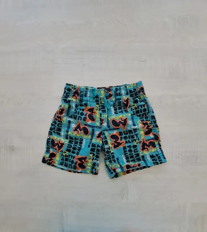 Short Lupilu - taille 110-116cm - 100% coton - motif surf - élastique