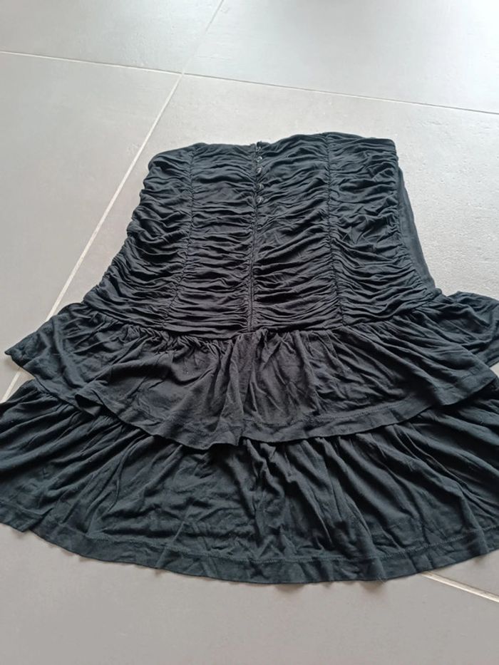 Bustier noir avec des volants