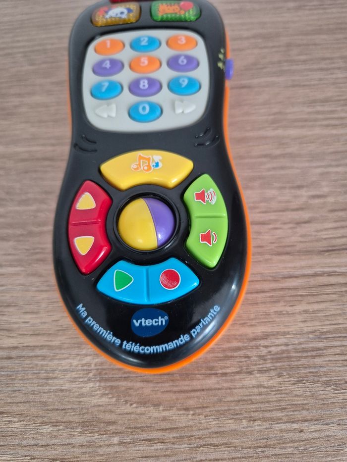 Ma première télécommande parlante Vtech - photo numéro 3