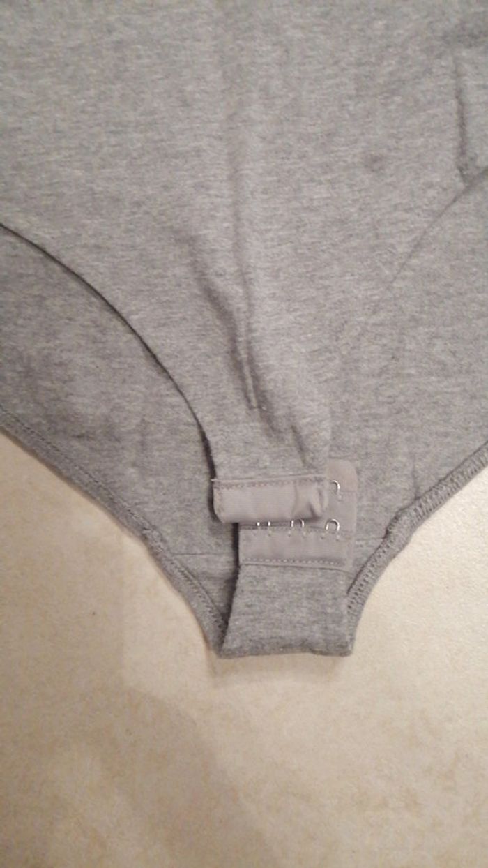 Bodie gris - photo numéro 3