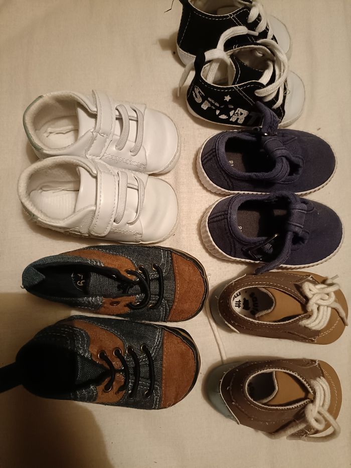 Lot chaussures bébé