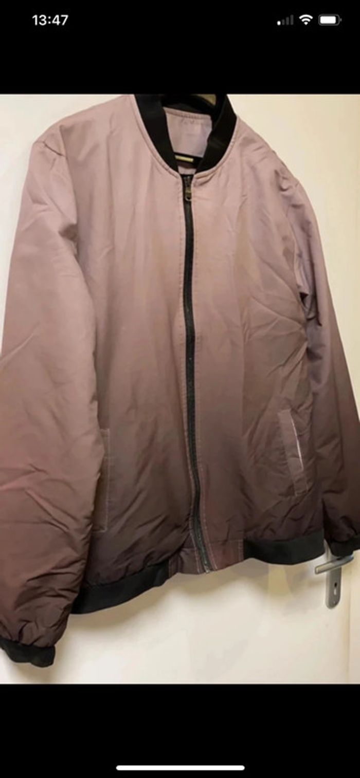 Blouson avec dégradé de couleur taille L plus d’étiquette quelques traces sinon très bon état - photo numéro 3