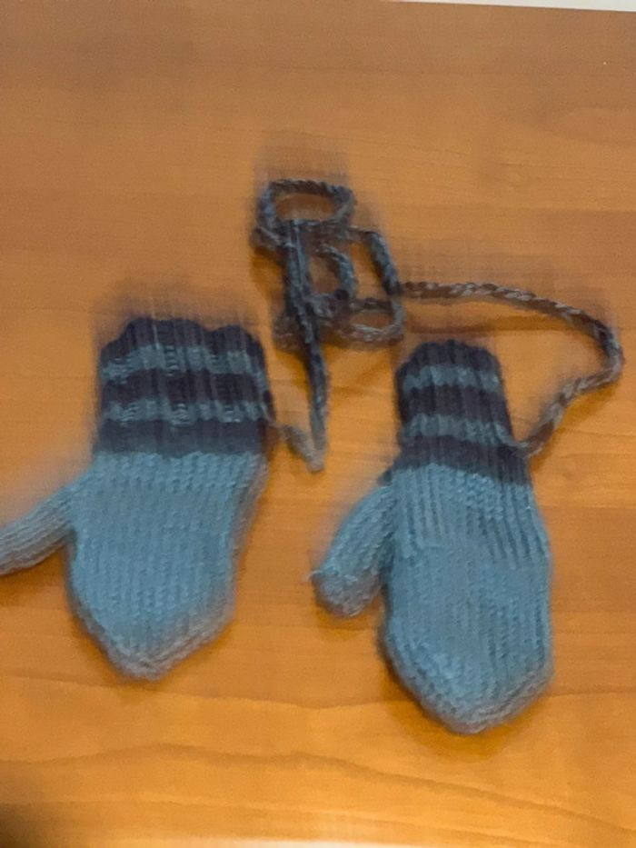 Magnifiques moufles tricotés main - photo numéro 2
