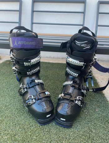 Chaussures de ski femme atomic