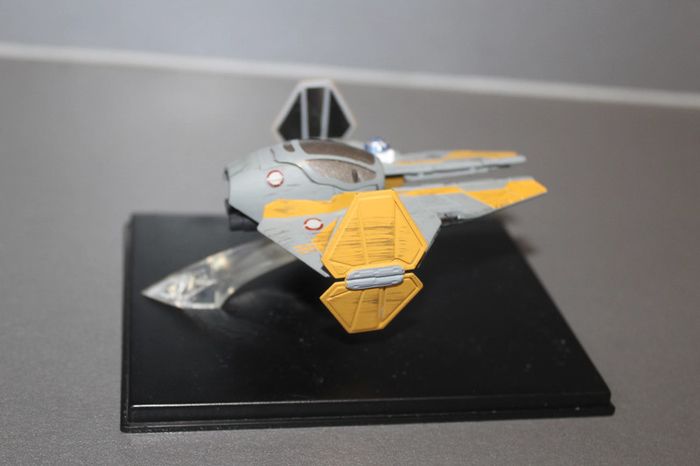 Figurine Vaisseau Chasseur Jedi d'Anakin - Star Wars - photo numéro 3