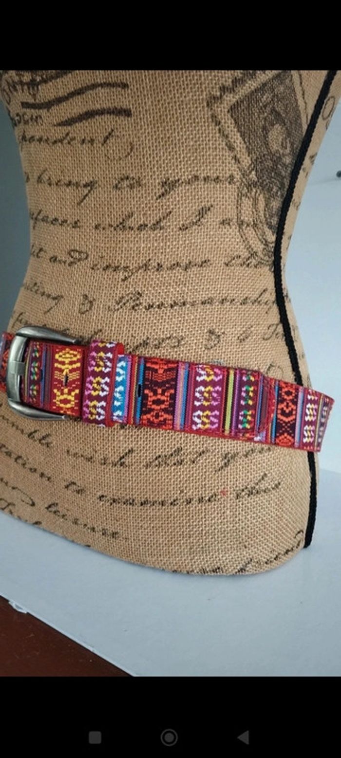 Ceinture rouge avec motifs colorés 90 cm - photo numéro 4
