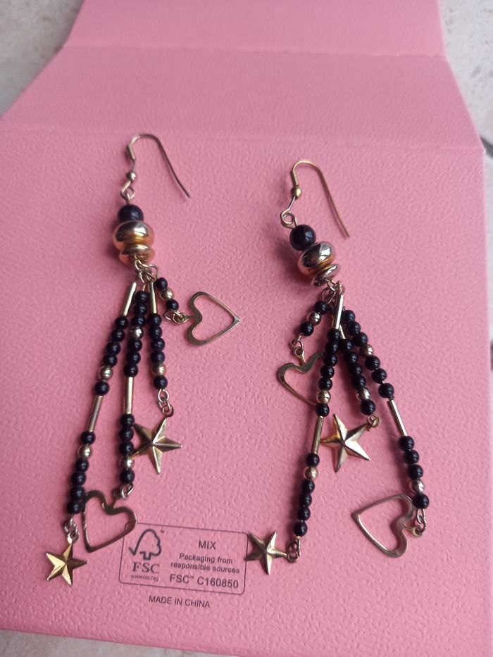 Boucles d'oreilles fantaisie - photo numéro 2