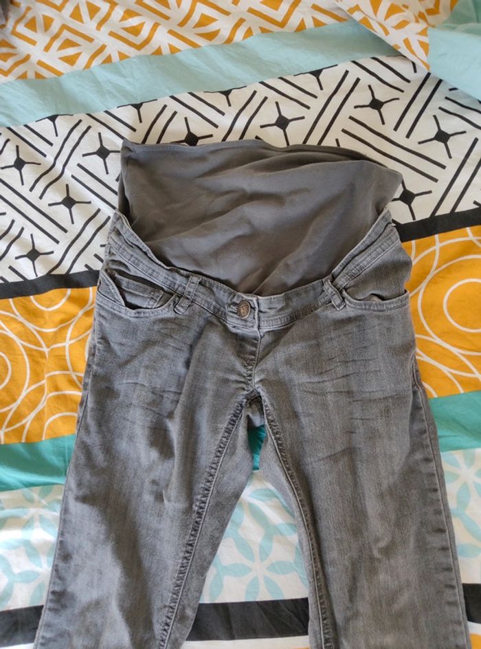 Jean grossesse taille 38 Kiabi - photo numéro 2