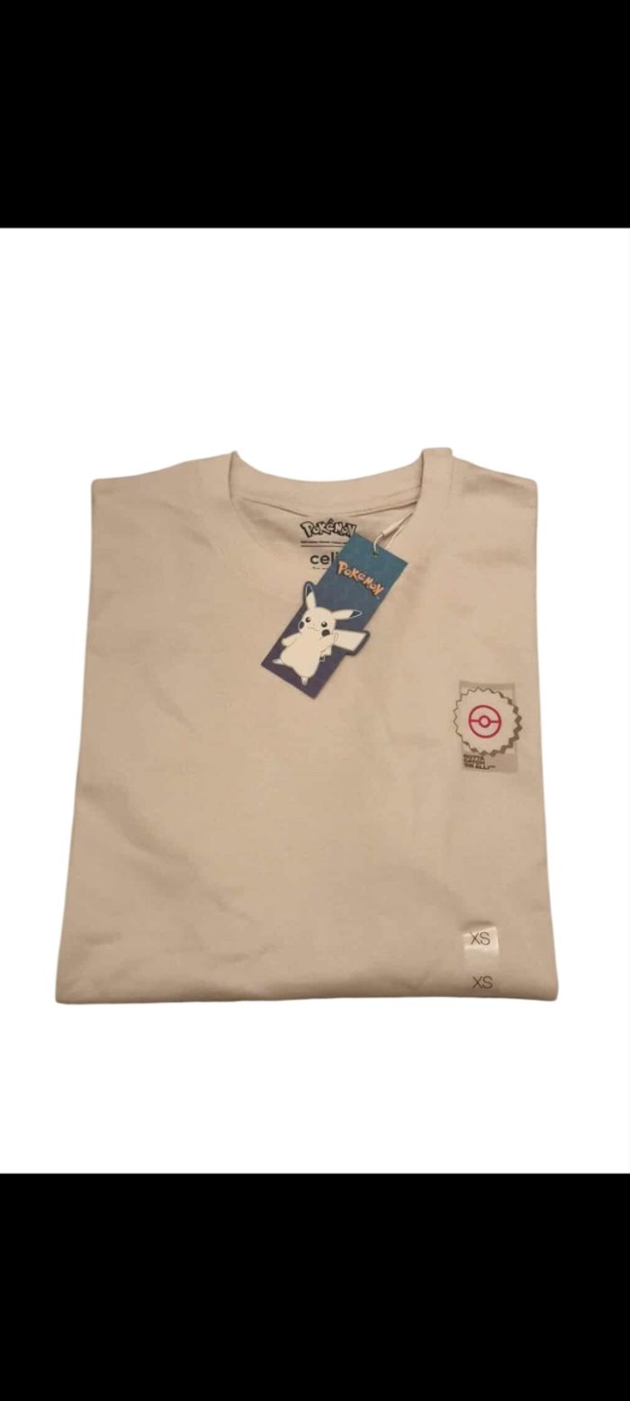 T-shirt Celio collection Pokémon starter feu XS - photo numéro 2