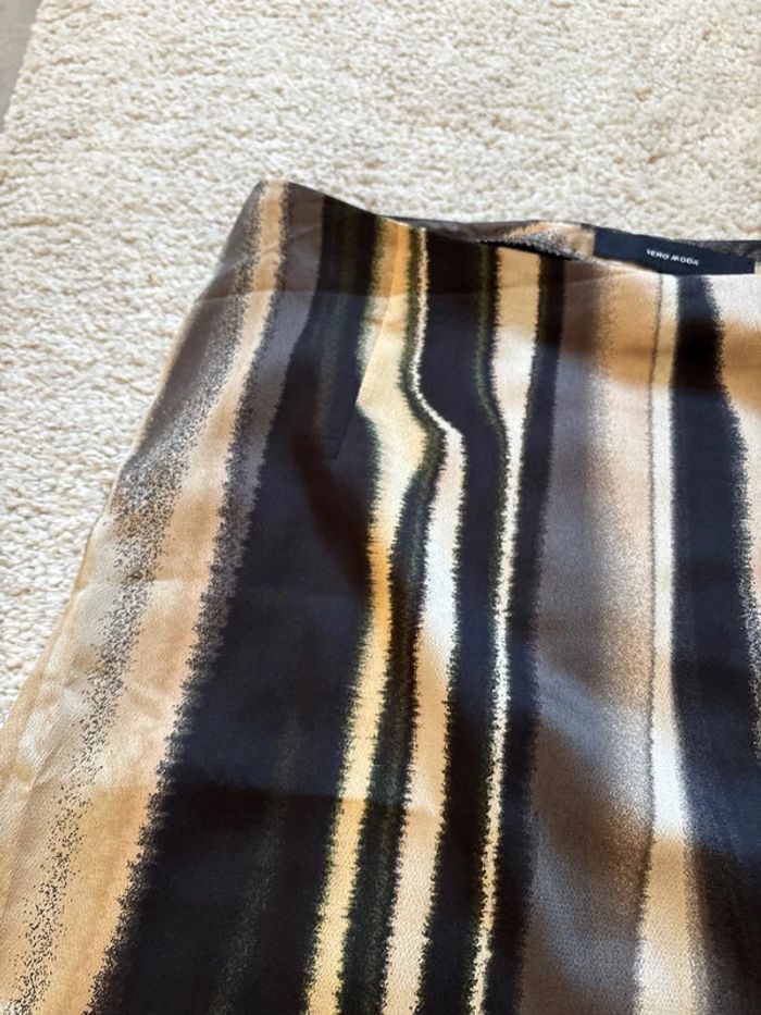 Jupe longue noire et beige style zèbre - Vero Moda taille M - photo numéro 4