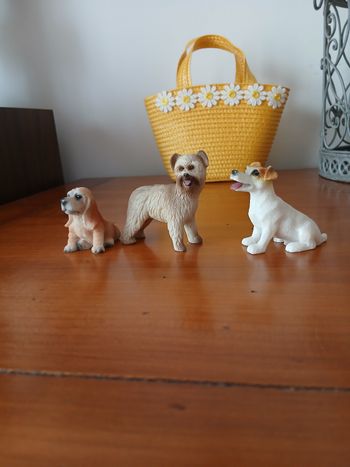 Lot 3 figurines Chiens: Jack Russel +Cocker+ Cairne terrier