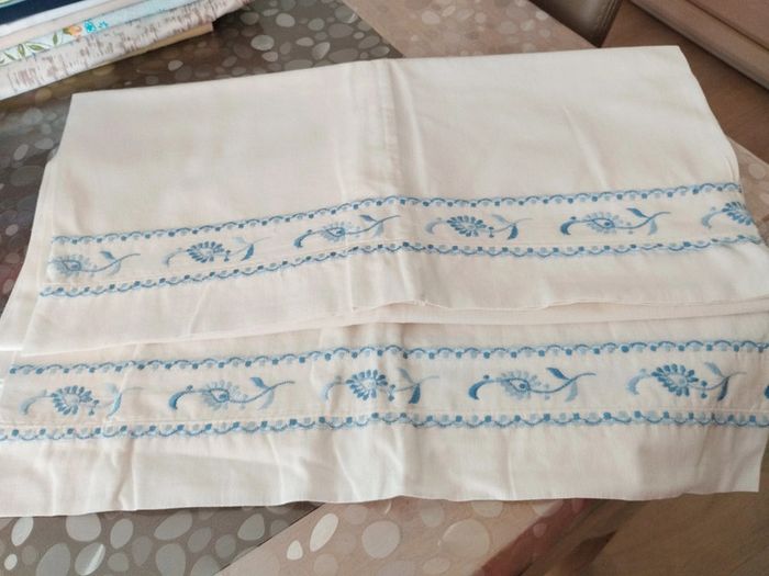 Lot de deux taies de traversins une personne linge ancien - photo numéro 2