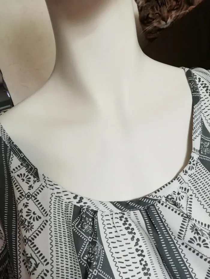 Blouse top chemisier chemise blanc gris Damart - photo numéro 3