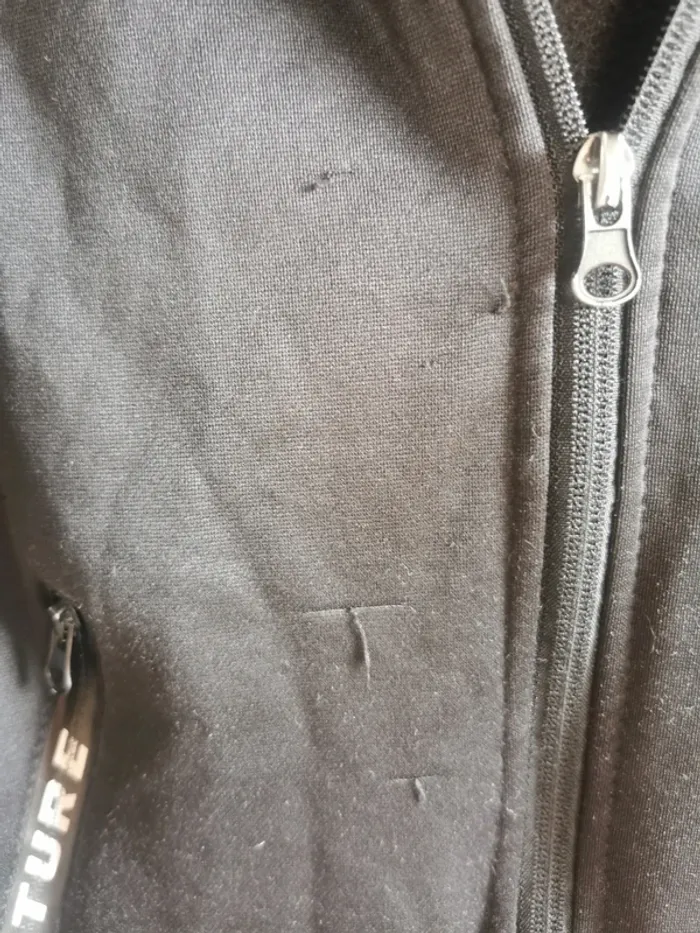 Veste à zipper de sport noir. - photo numéro 2
