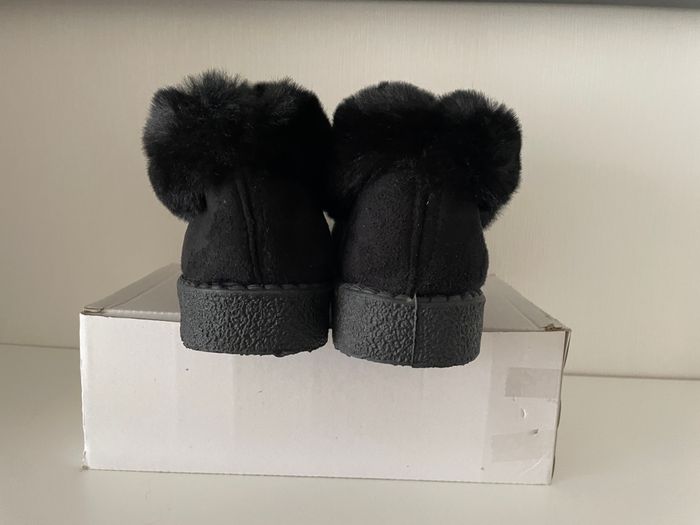 Belle Paire de Chaussons ou Boots Fashion - photo numéro 6