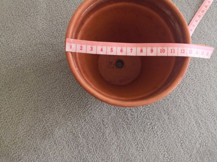 1 pot de fleurs - photo numéro 2