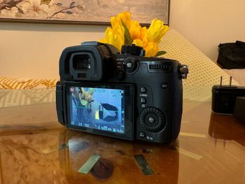 PANASONIC LUMIX GH5 AVEC FACTURE ET GARANTIE a 550€ .