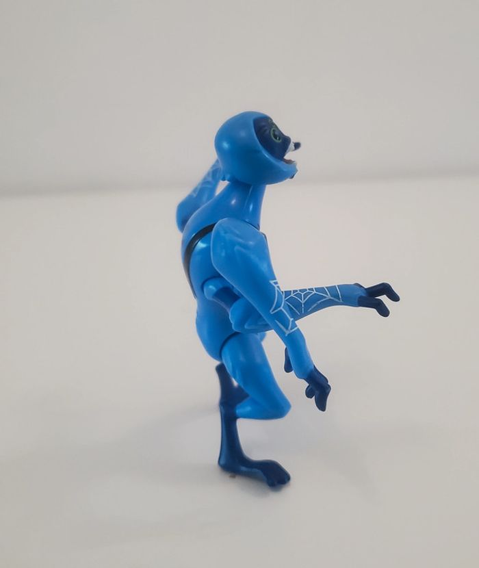 Ben 10 Ultimate Alien Figurine Articulée de Spidermonkey bleu Bandai 2009 Bon état 9cm env. - photo numéro 4