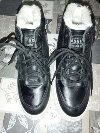 Basket noir et blanche a fourrure