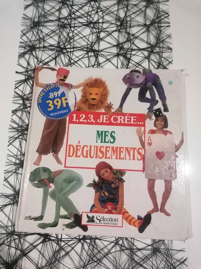 Livre je crée mes déguisements 📗 - photo numéro 2