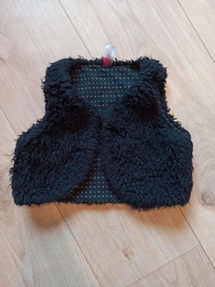 Ensemble gilet sans manche fourrure et t-shirt - photo numéro 4