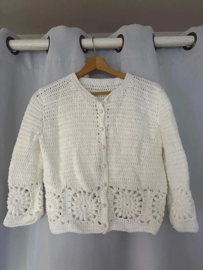 Gilet veste femme ou fille neuf blanc en laine fait main
