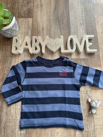 - Haut ML U tout petit   - 9 mois -  Très bon état  