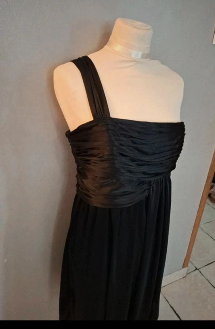 Robe épaule dénudé 🤩 - photo numéro 4