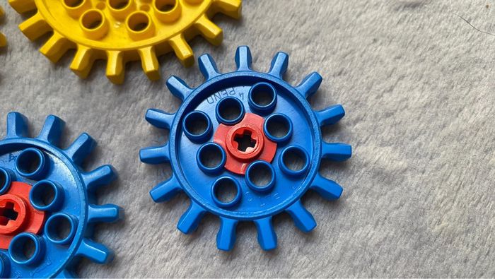 Lot de 5 roues lego Technic gear expert builder15 et 21 tooth with axel hole - photo numéro 12