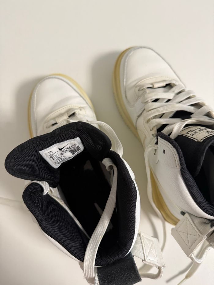 Nike Air Force 1 Mid blanches, taille 38,5 en bon état général. - photo numéro 3