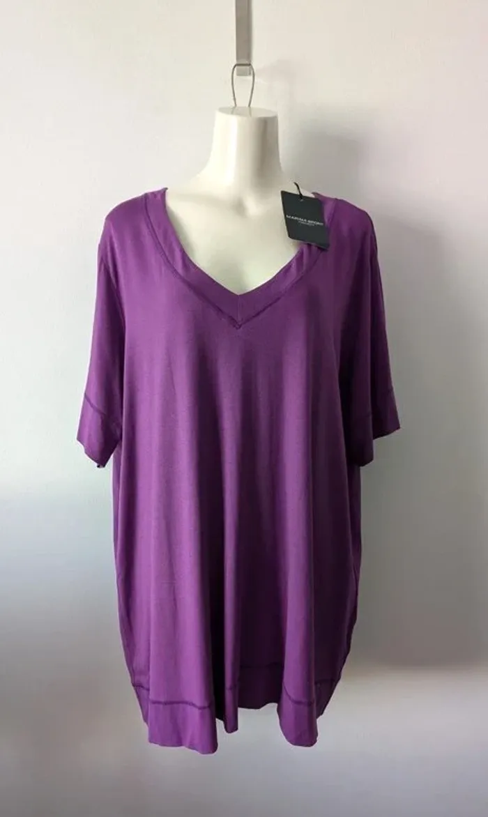 T-shirt neuf - Marina Rinaldi - taille 58