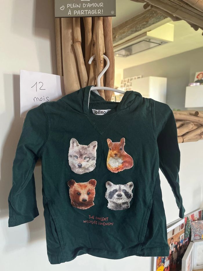 T shirt avec capuche
