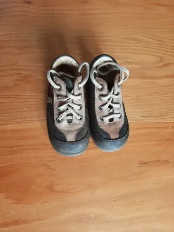 Babybotte chaussures montantes de marche mixte pointure 22