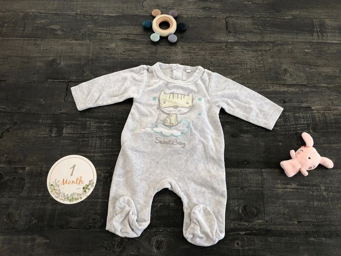 Pyjama bébé, taille 1 mois - photo numéro 2