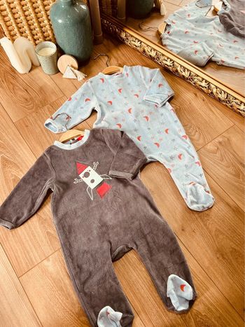 Taille 6 mois lot de 2 pyjamas velours garçon Tissaia gris et bleu ciel * fusées * 💙