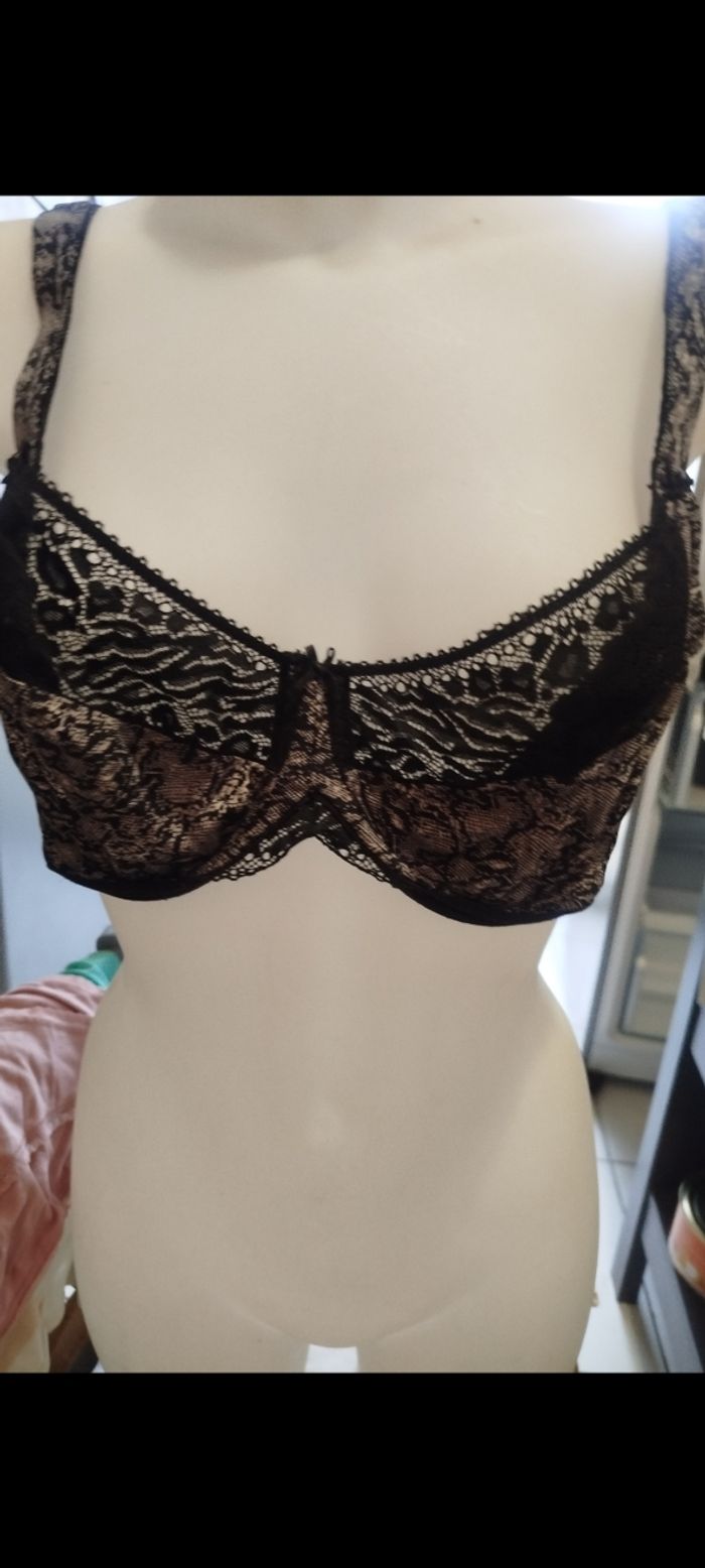 #kytie100Dfemme. 3 soutien gorge taille 100D - photo numéro 10