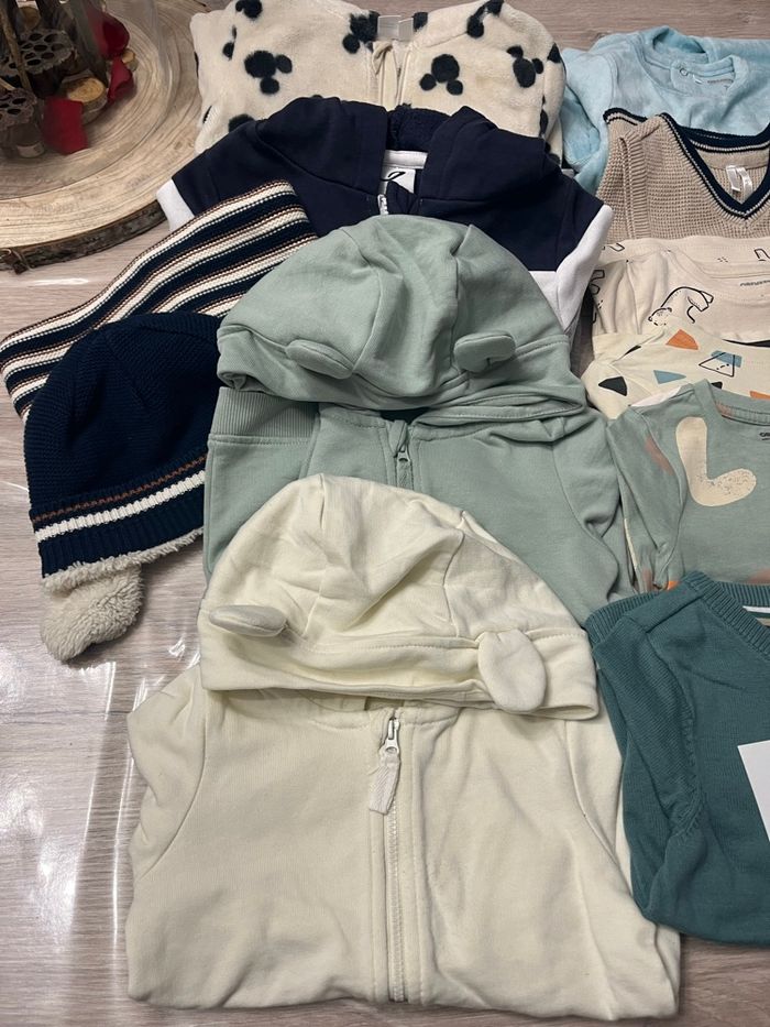 Lot vêtements garçon 23/24 mois - photo numéro 6