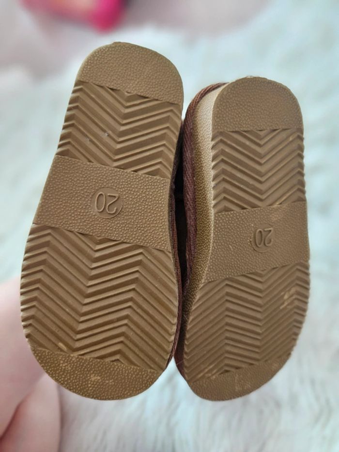 Bottes bébé marron avec fourrure – Neuves – Pointure 20 - photo numéro 2