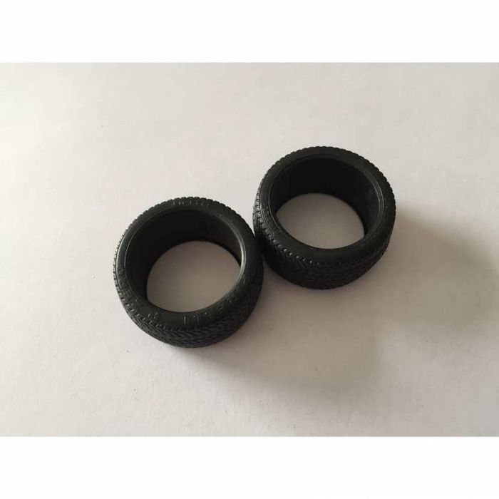 Lot x2 pneu arrière Pirelli pièce miniature Ferrari 360 Modena 1999 1/18 burago