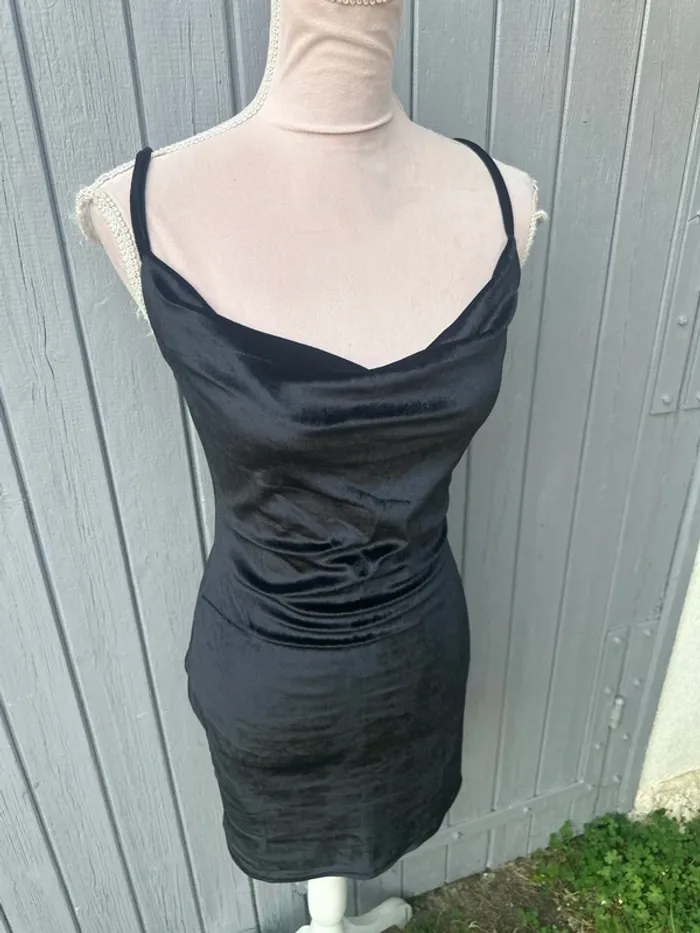 Robe fines bretelles noir velours chic 36/S - photo numéro 2
