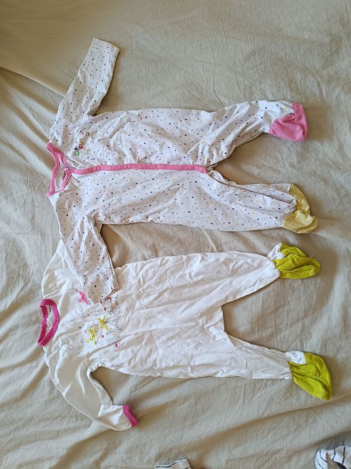 Lot 5 pyjamas 6 mois - photo numéro 3