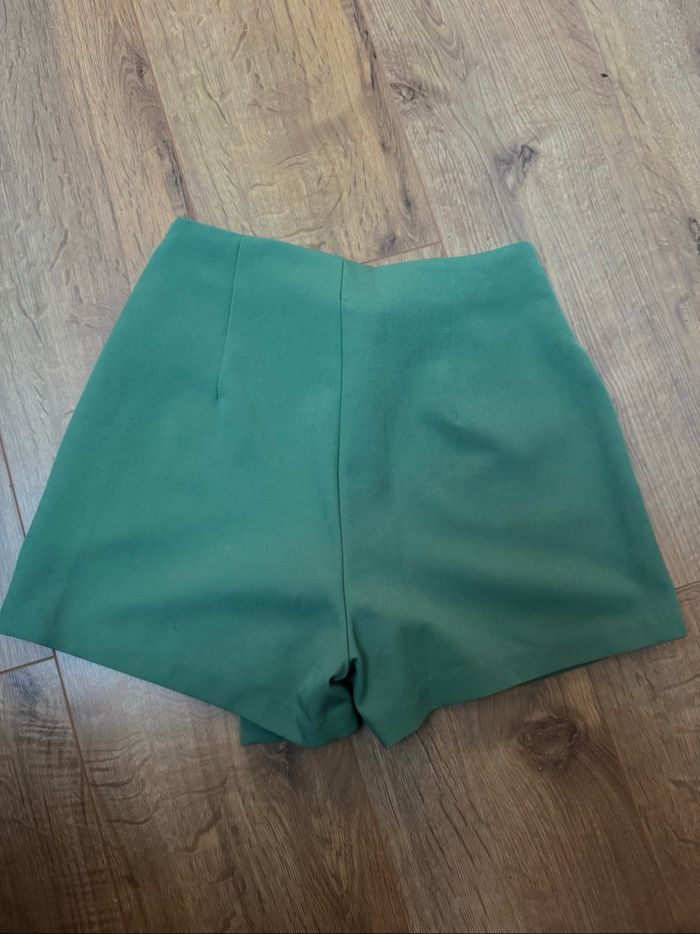 Jupe short verte - photo numéro 3