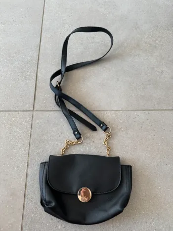 Sac à bandoulière noir, très bon état, 20*11cm