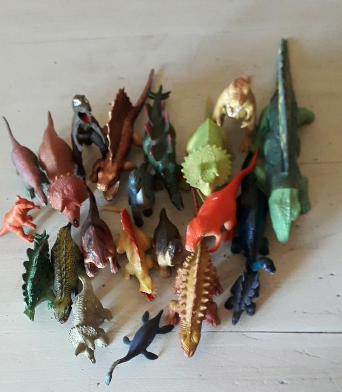 Figurine dinosaure - photo numéro 2