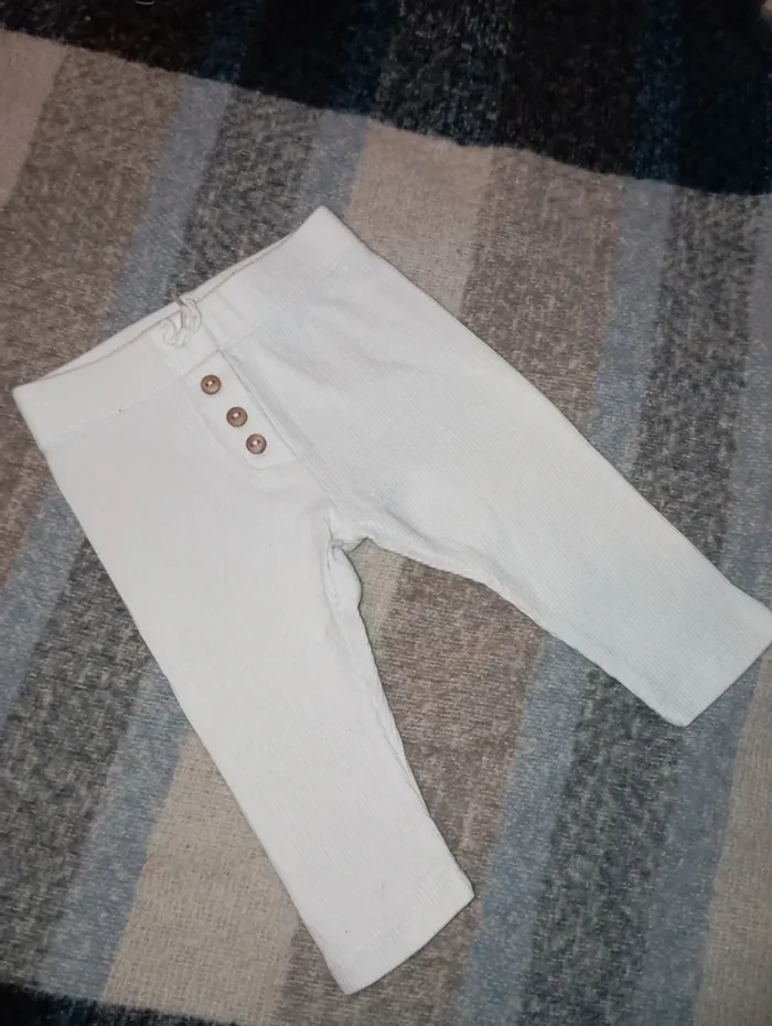 Legging mixte Kiabi taille 6 mois - photo numéro 2