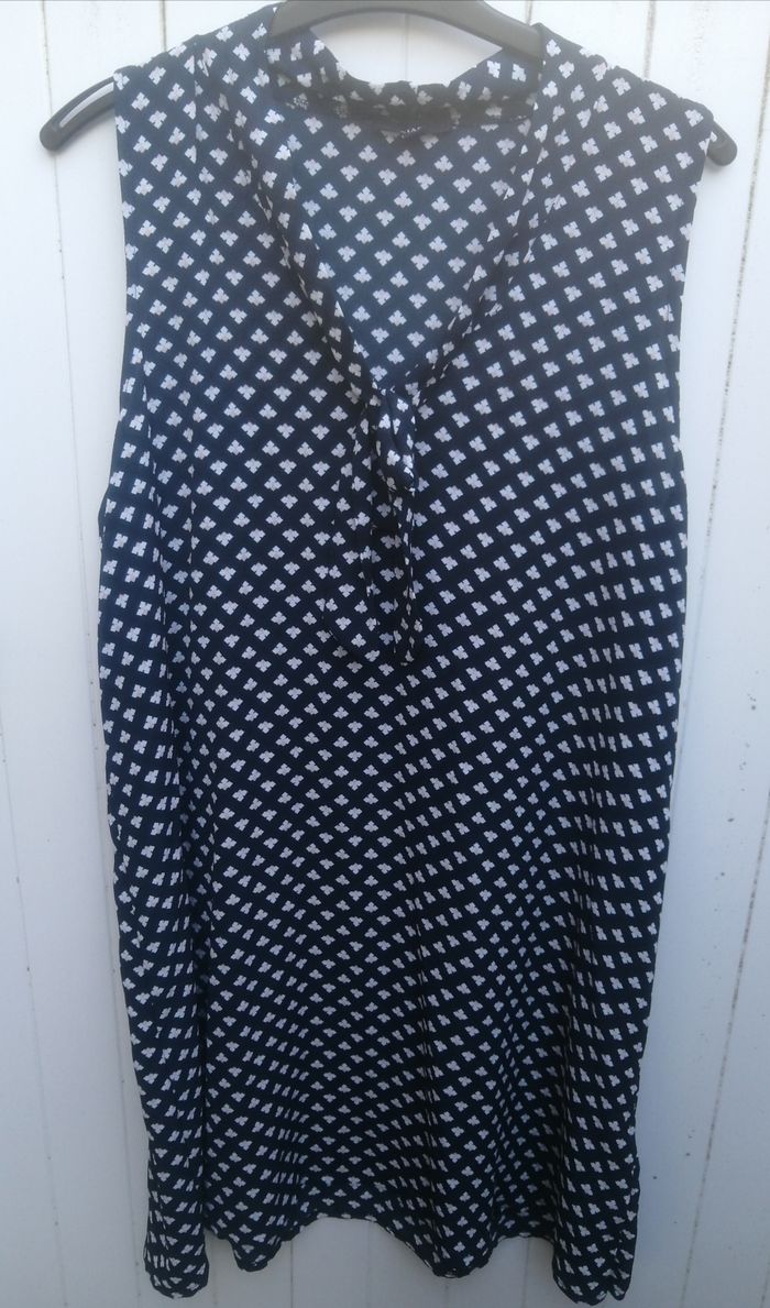Robe sans manches kiabi taille 46 neuve