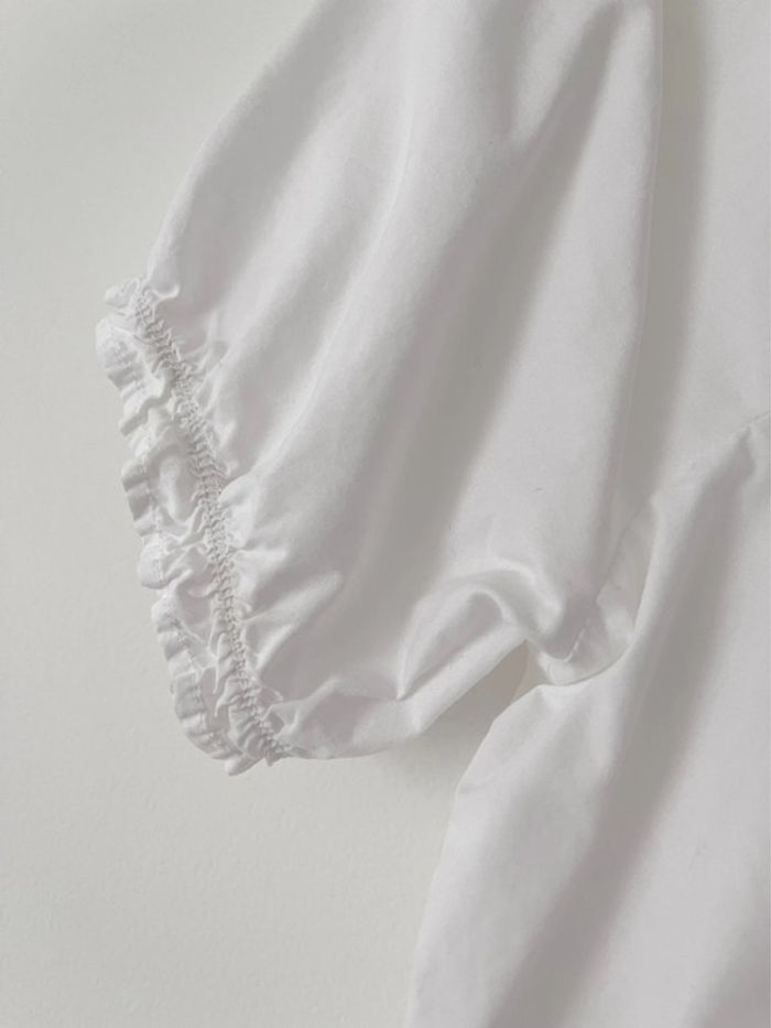 Magnifique crop top blanc en coton à nouer avec un gros noeud sur le devant - photo numéro 8